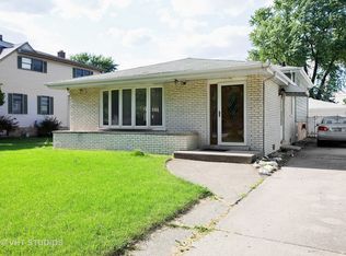 6904 W 96th St, Oak Lawn, IL