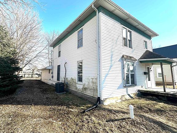 2nd image of 1016 Stevens St