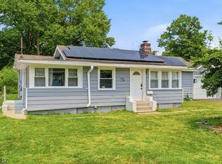 107 Minnehaha Blvd, Lake Hiawatha, NJ 07034