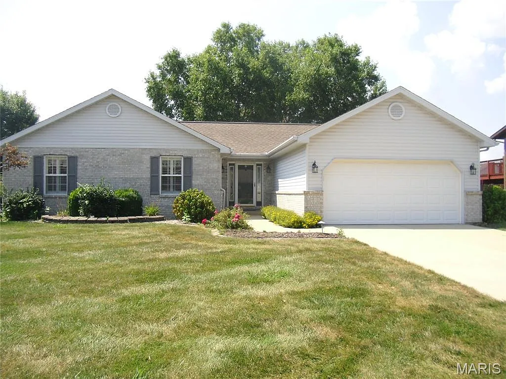 913 Fox Glenn Ln photo 1