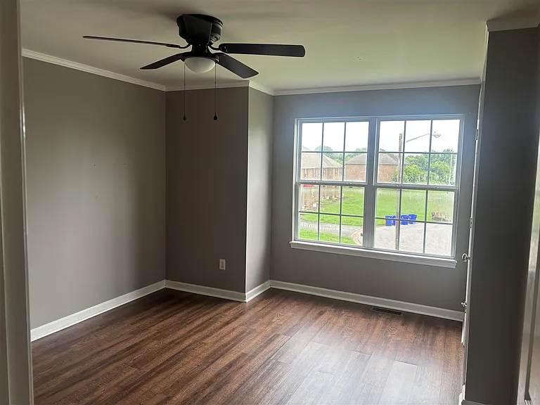 180 Coachman Ct — Photo 8