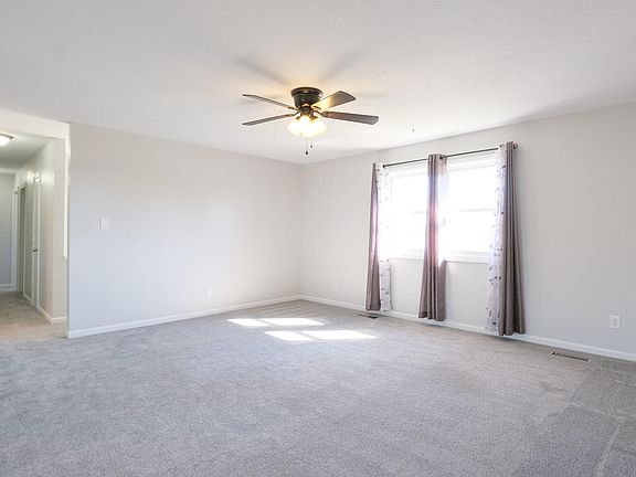2nd image of 505 Lee Ct