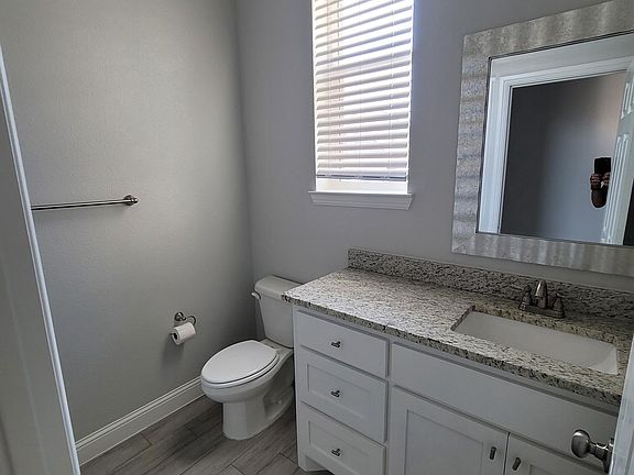 3rd image of 3910 Belle Maison Ct