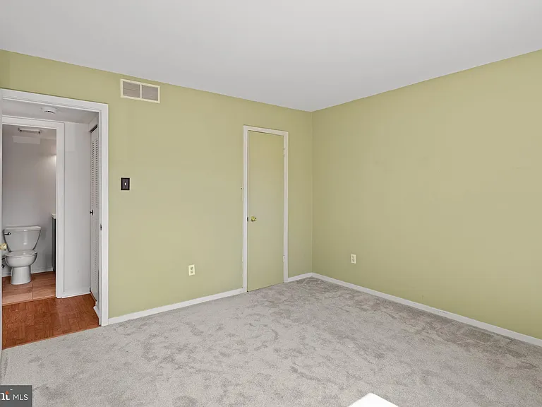 2204 Sandra Rd — Photo 30