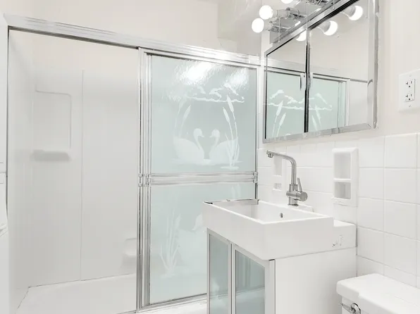 5700 Arlington Avenue image 7 of 10