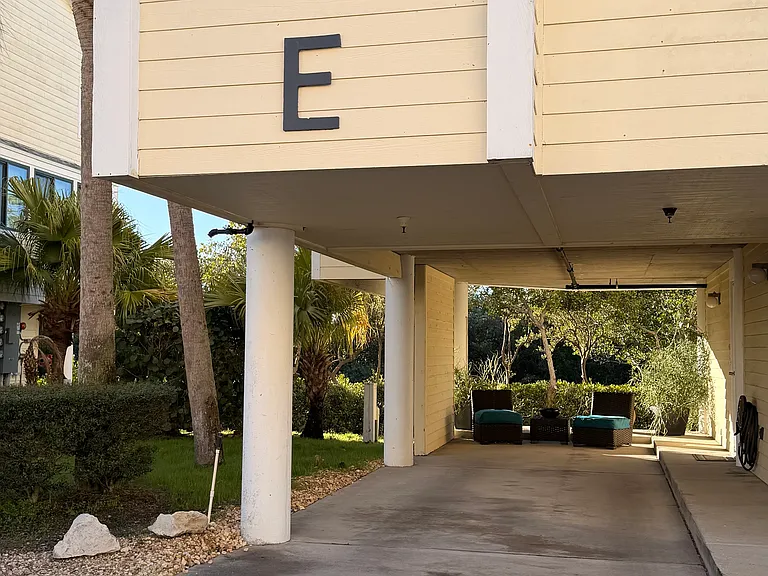 1500 Sunset Rd #E1 — Photo 2