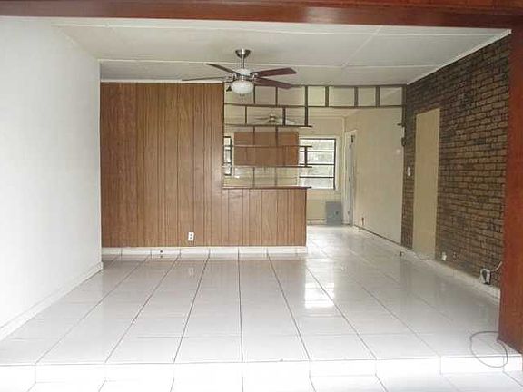 2nd image of 1418 NW 100th St