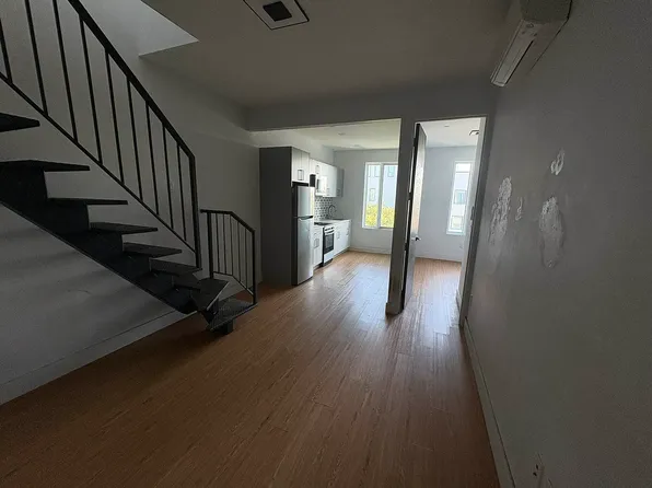 153 Erasmus St #4D, Brooklyn, NY 11226
