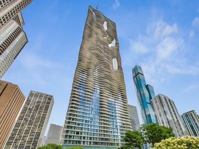 225 N Columbus Dr UNIT 8108, Chicago, IL, 60601