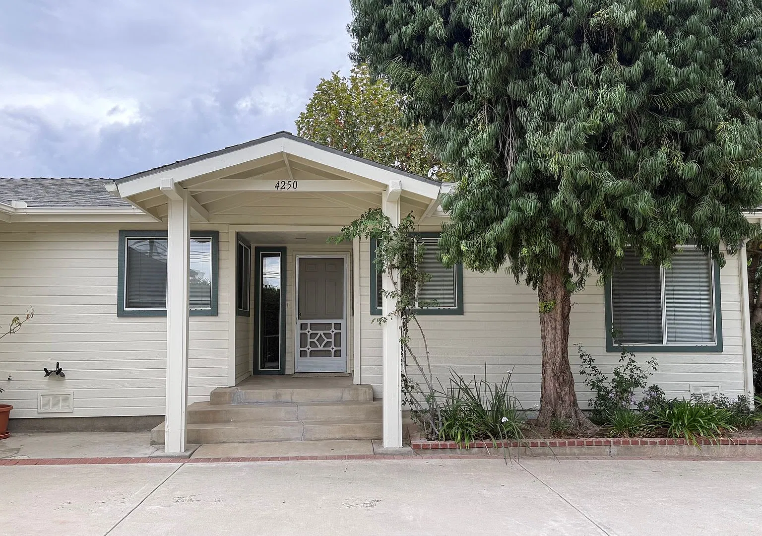 For Lease Spacious Single-Story 3-Bedroom Home In Somis, Ca! — Photo 3