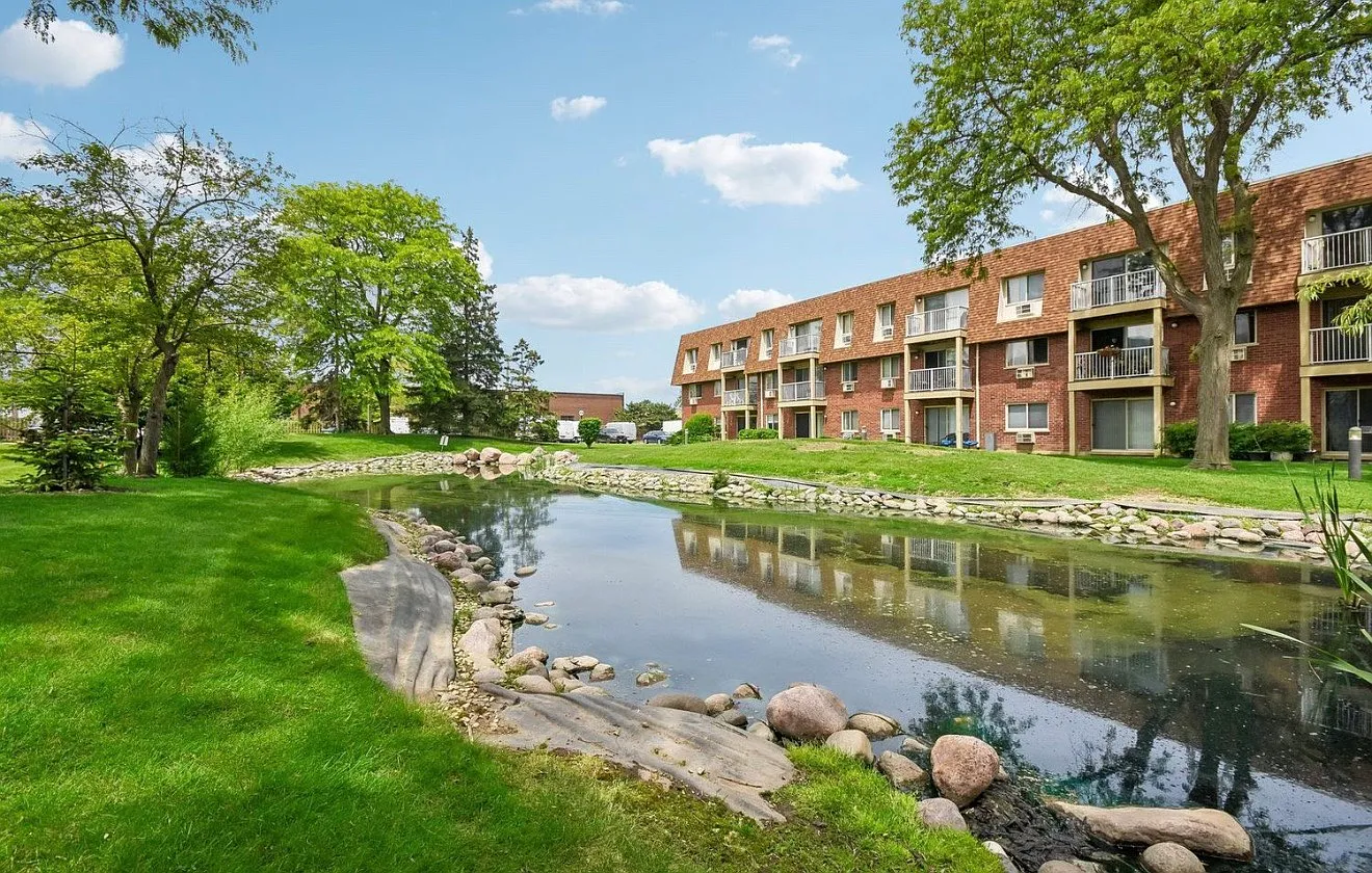 1 bed, 800 sqft, $1,550 — Photo 1