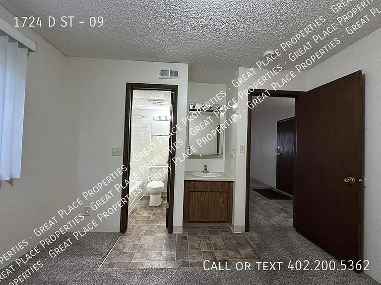 1724 D St #9 — Photo 10