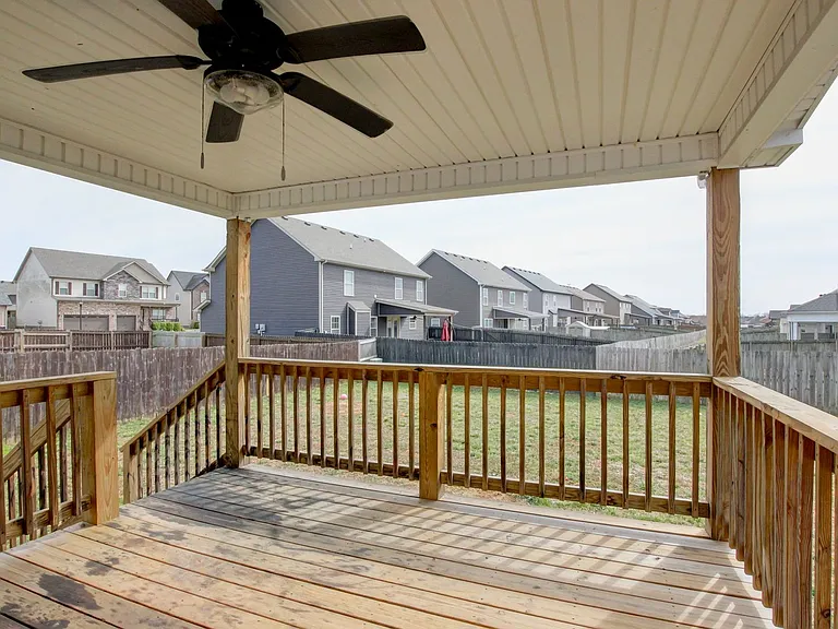 702 Ellie Nat Dr — Photo 15
