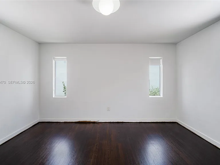550 W 49th St — Photo 5