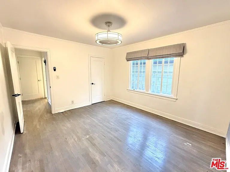 2701 S Harcourt Ave #2701 — Photo 13