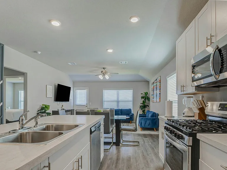 10658 Red Orchid Dr — Photo 6