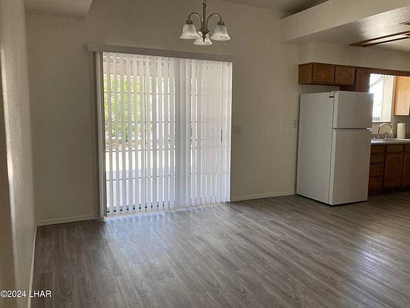 5th image of 3520 Mockingbird Dr