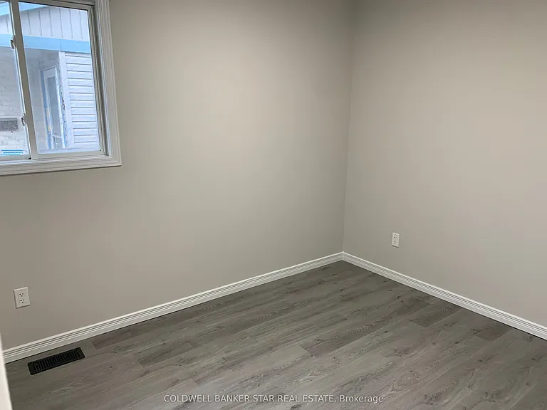 27 Steele St — Photo 17