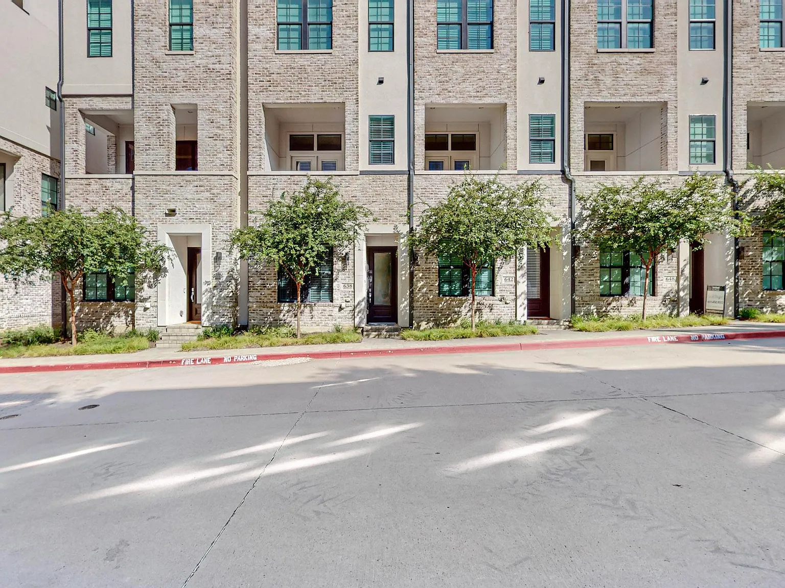 2 bed, 1319 sqft, $3,100 — Photo 1