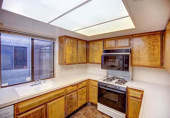 3rd image of 4543 Coldwater Canyon Ave APT 2