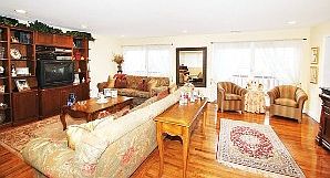 2nd image of 180 Mimosa Dr