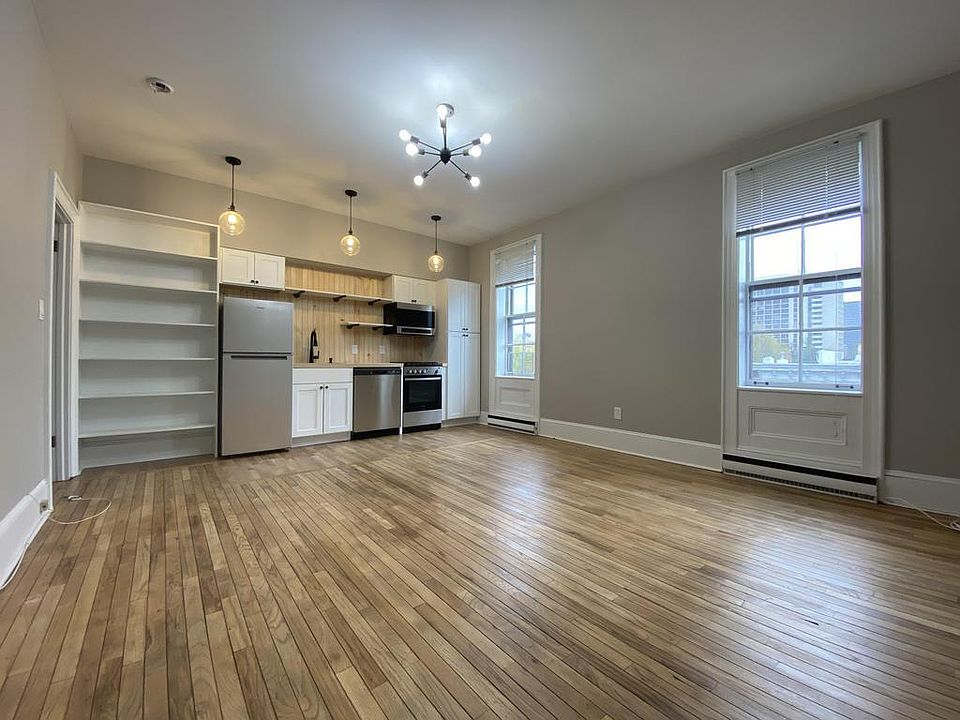 1st image of 2105 Green St Unit 3F