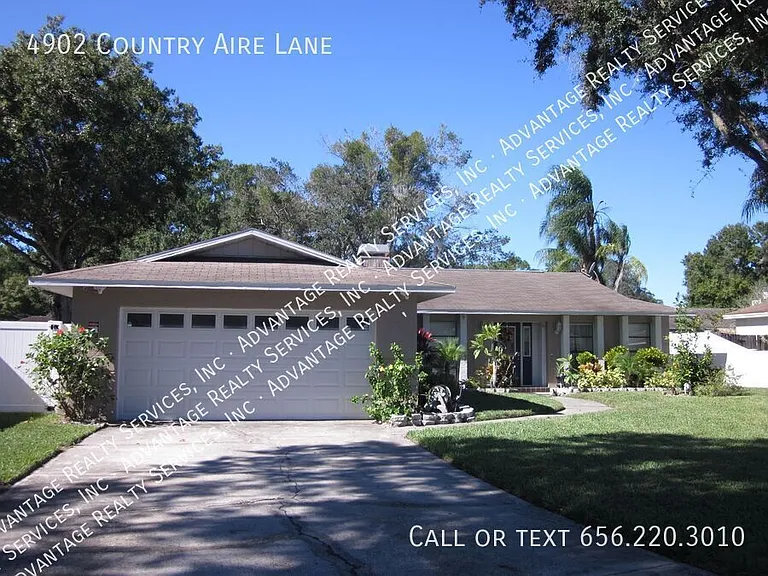 4902 Country Aire Ln — Photo 2