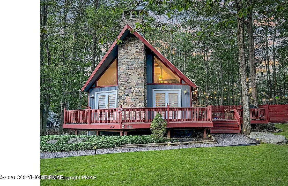 3 bed, 1.5 bath, 1200 sqft, $2,600 — Photo 1