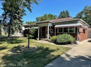 47410 Roland St, Shelby Township, MI 48317