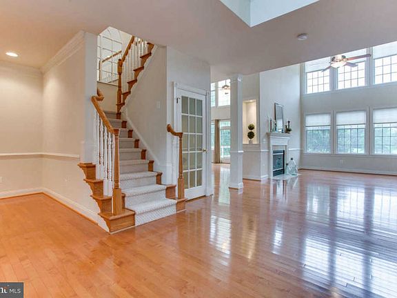5th image of 15242 Golf View Dr