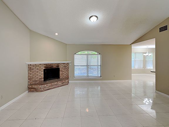 5th image of 8567 Catsby Ct