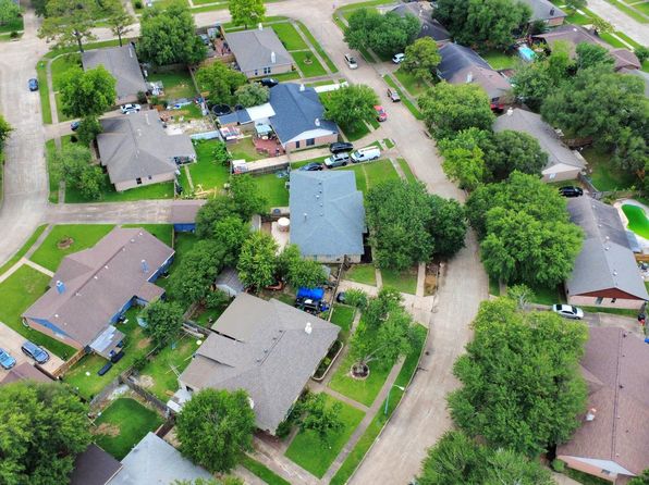 3803 Meadow Place Dr, Houston, TX 77082