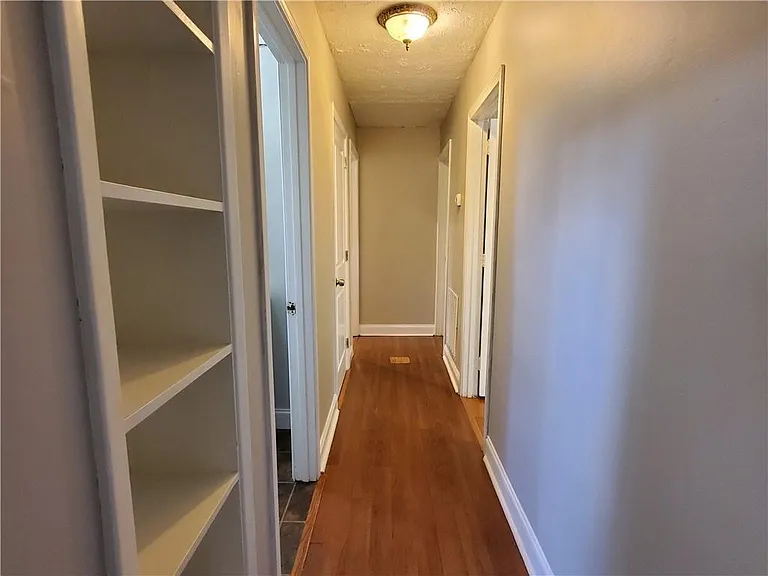 931 Auburn Rd — Photo 12