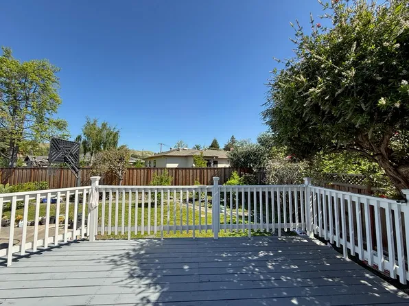 41530 Chadbourne Dr, Fremont, CA 94539
