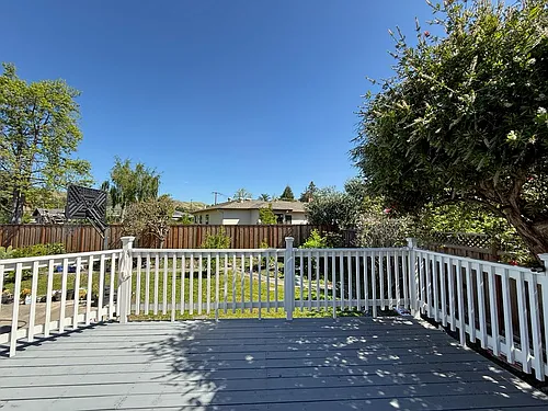 41530 Chadbourne Dr Photo 1