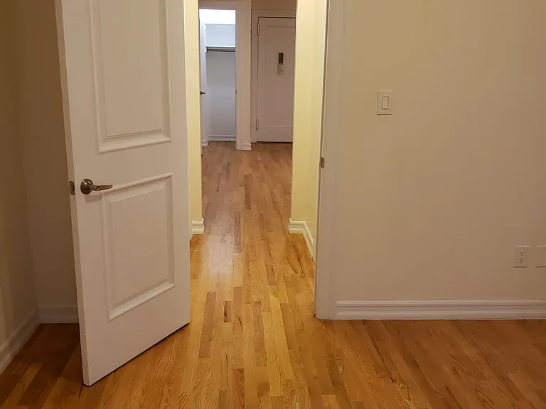 10 Cooper St #F — Photo 8