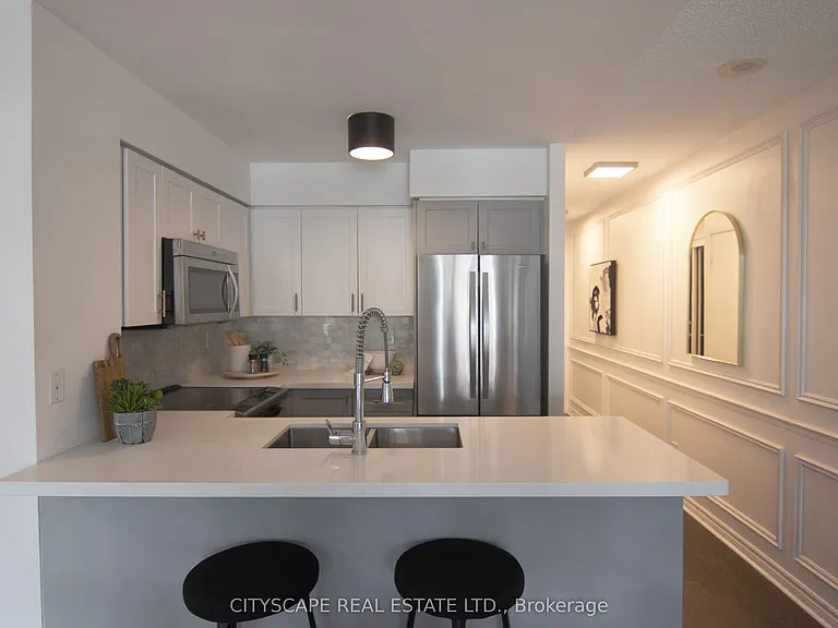 231 Fort York Blvd #322 — Photo 2