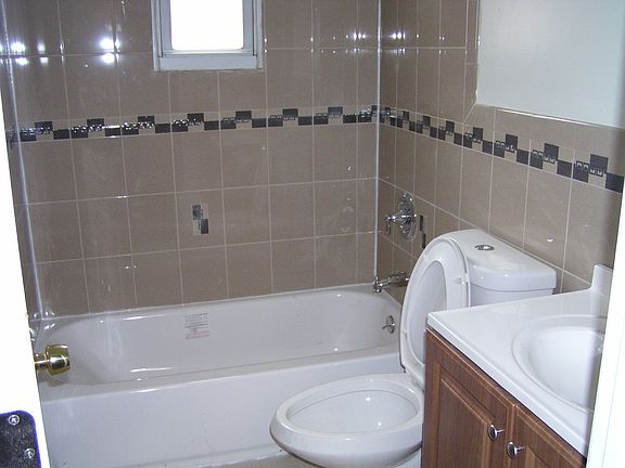 4th image of 641 Georgia Ave East New York