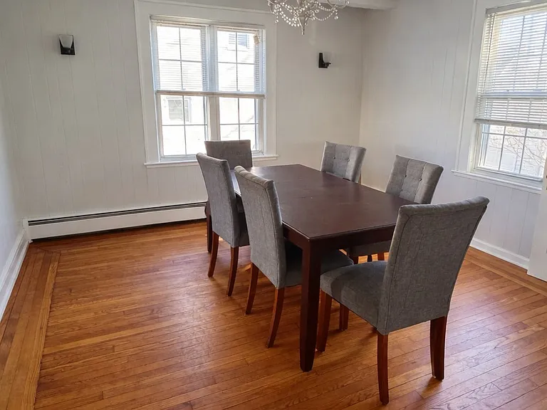 908 Linden Ave — Photo 3