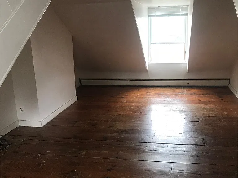 26 N New St — Photo 12