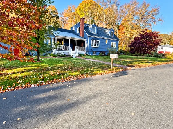 13 Noyes Rd, Georgetown, MA 01833
