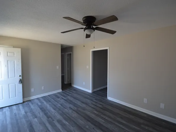 835 N Franklin St, Wake Forest, NC 27587