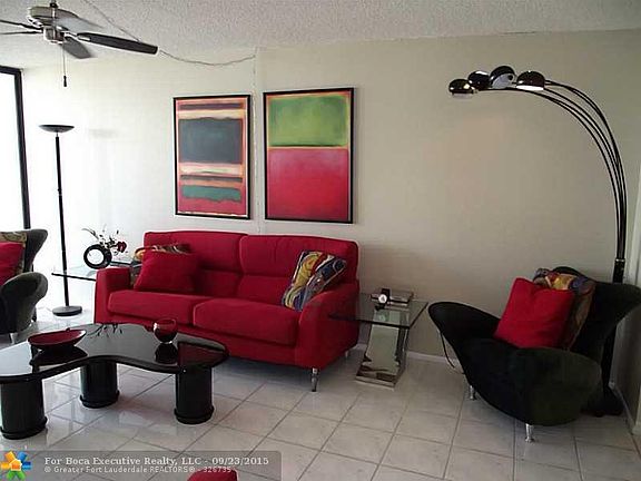 Home For Sale In Quadomain