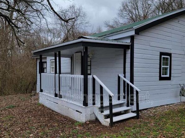 22 Edmond Leigh Cir, Grantville, GA 30220