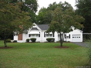 702 Robinson Clemmer Rd, Dallas, NC 28034