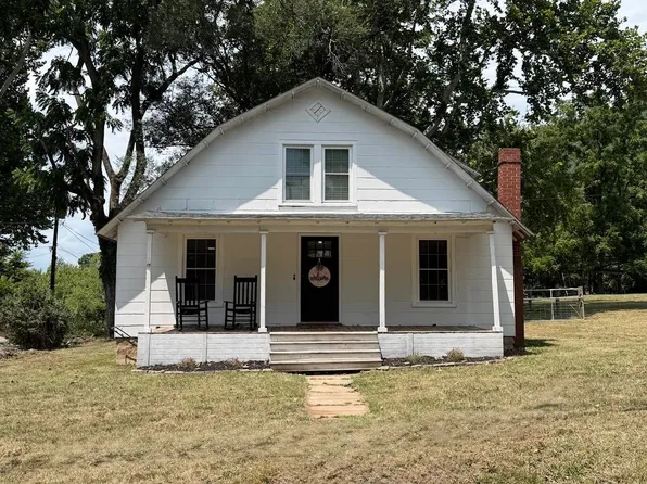 197 Bridge St N, Buchanan, VA 24066