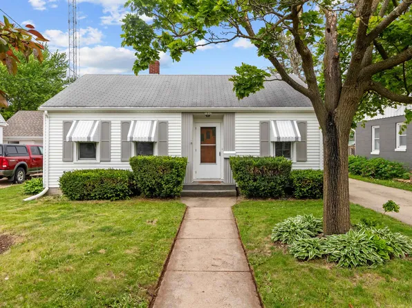 1842 Ohio St, Oshkosh, WI 54902