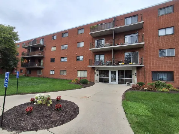 2927 Westbrook Dr APT 403, Fort Wayne, IN 46805