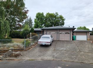 445 NE Dexter Ct, Gresham, OR 97030
