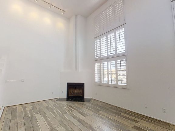 2nd image of 1234 Granville Ave APT 6